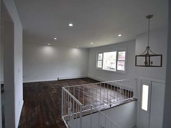 4th image of 44 Clarke St