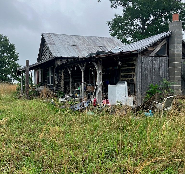 2nd image of 2177 Ridge Rd