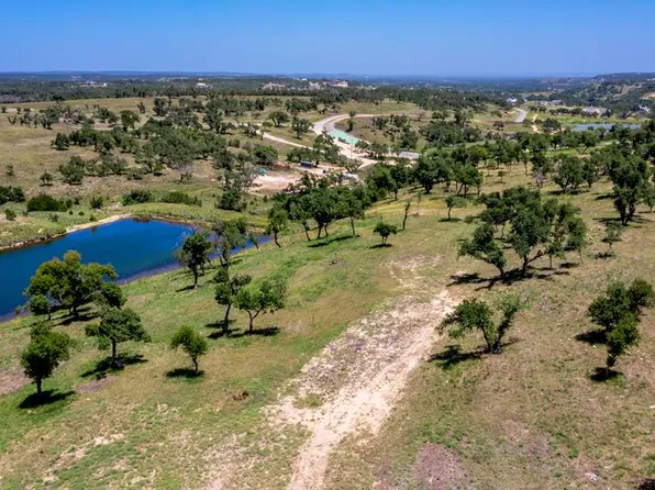 766 Ingram Ln, Fredericksburg, TX 78624