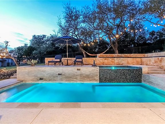 2nd image of 303 Sweet Grass Ln
