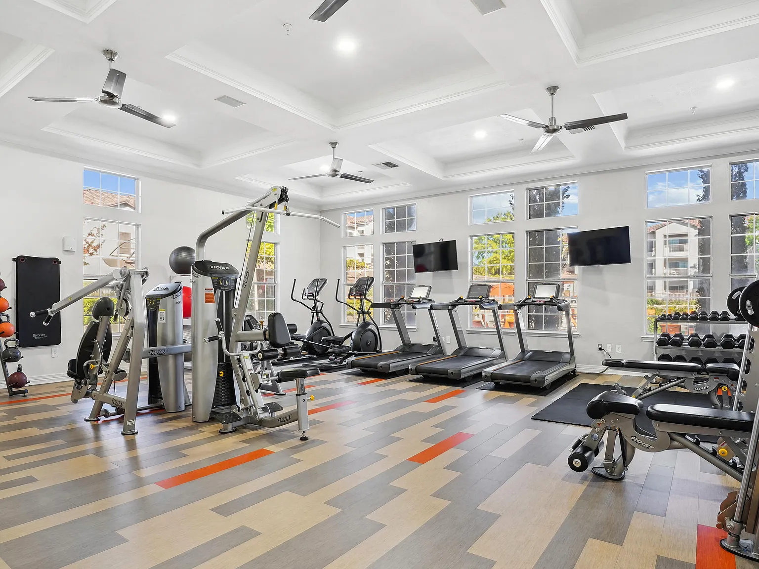 La Ventura Apartments — Photo 4