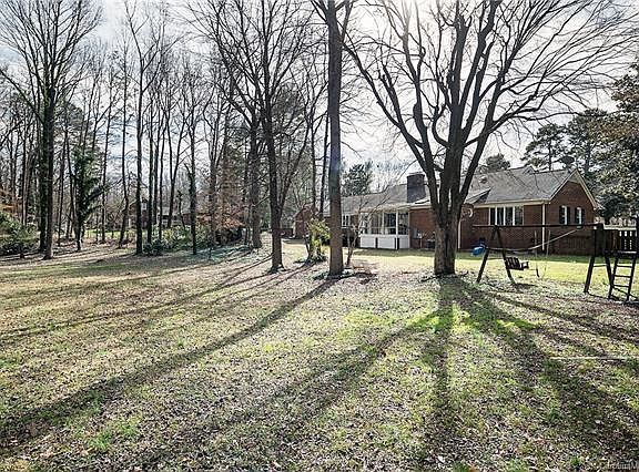 5th image of 439 Courtney Ln