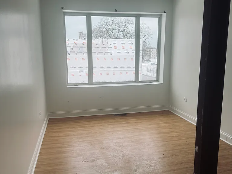 1412 E Marquette Rd #3 — Photo 2