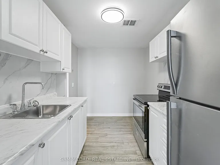 62 Spencer St E #202 — Photo 6