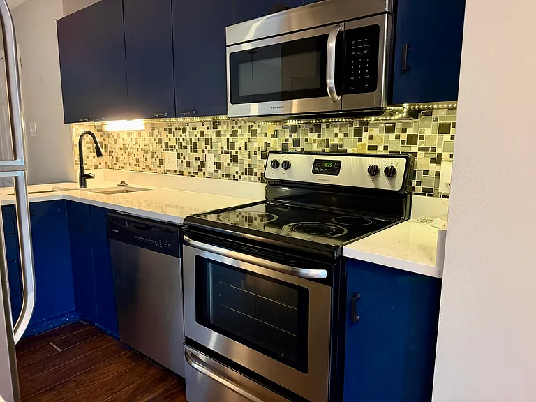 1054 S Kingshighway Blvd #R — Photo 6