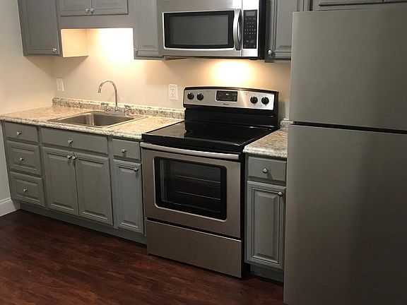 5th image of 813 Baptist Ln APT C