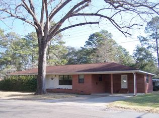 3080 4th St, Marianna, FL 32446