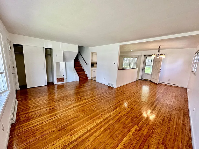 1942 Crooked Oak Dr — Photo 12