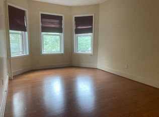 394 Riverway APT 4, Boston, MA 02115