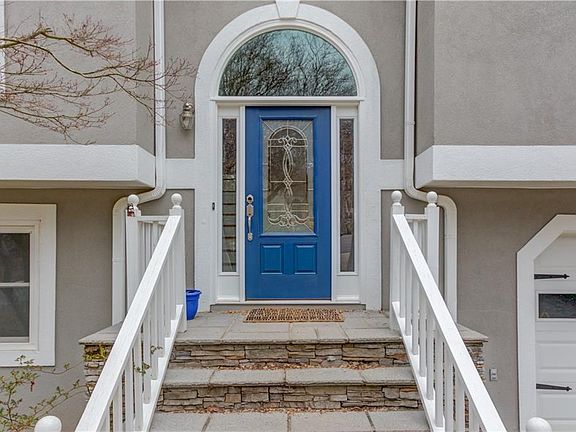 4th image of 885 Long Branch Cir