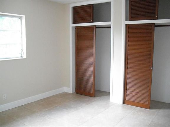 5th image of 2111 NE 51st Ct