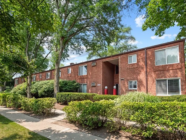 355 E Forteen Mile Rd — Photo 5