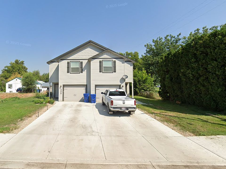 1st image of 220 W Maple St #A