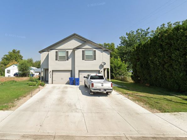220 W Maple St #B