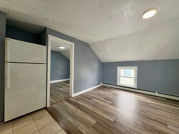 5th image of 77 Hedley Ave Floor 3
