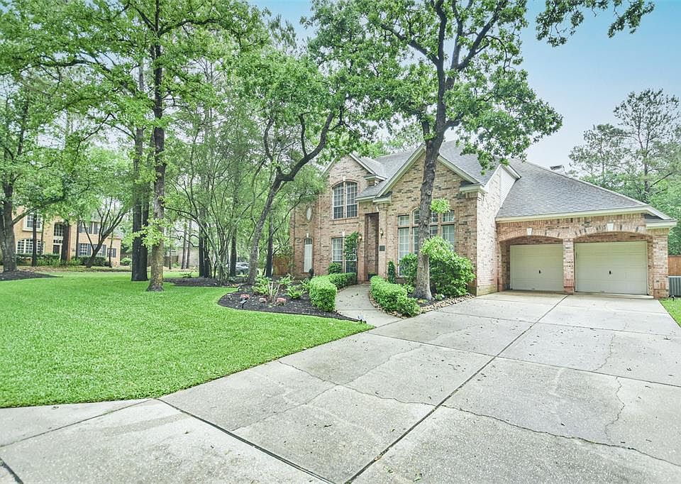 Welcome to 18 Wingspan Dr