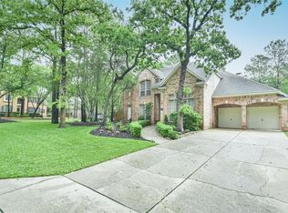 18 Wingspan Dr, Spring, TX 77381