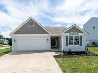 6 Morningview Ct, Stuarts Draft, VA 24477
