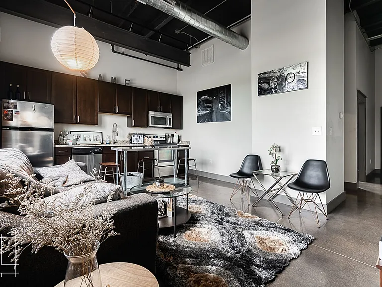 Wonder Bread Lofts — Photo 14