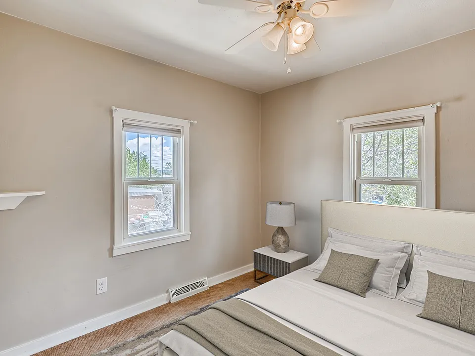 5260 Newton Unit 1 Bedroom