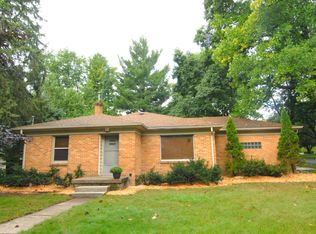 755 Fairfield Ave NW, Grand Rapids, MI 49504