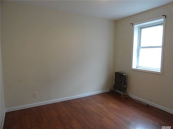 5th image of 10215 32nd Ave