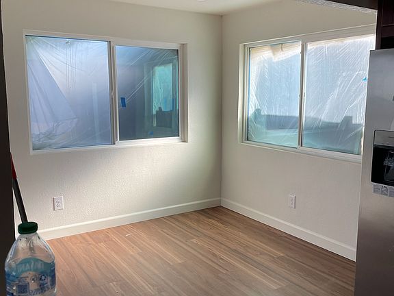 3rd image of 3519 Nightingale Dr