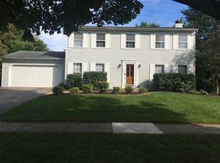 1050 E Gartner Rd, Naperville, IL