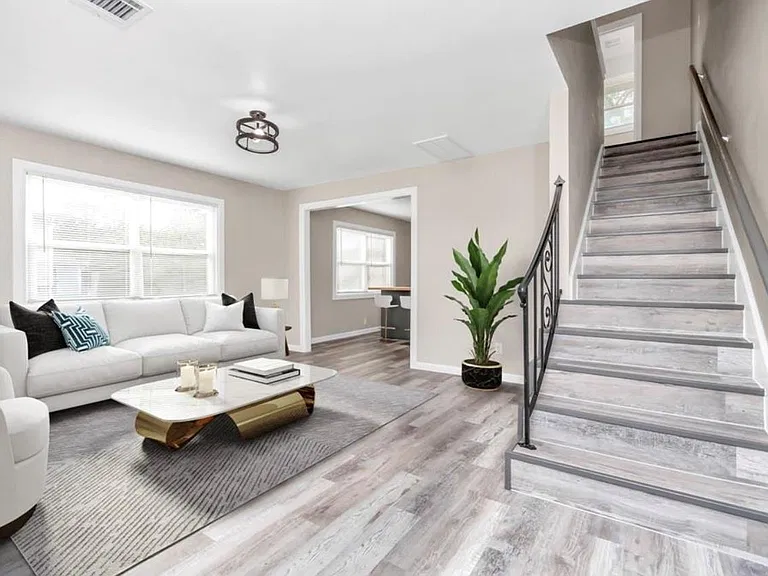 3404 Blodgett St — Photo 15