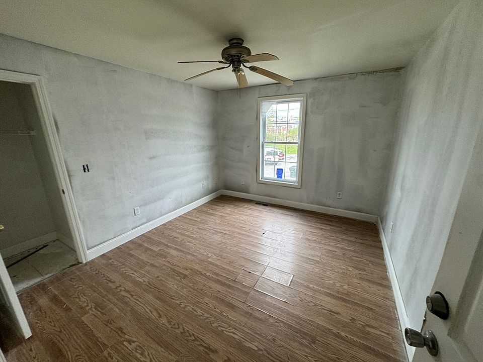2nd image of 184 Stevens St