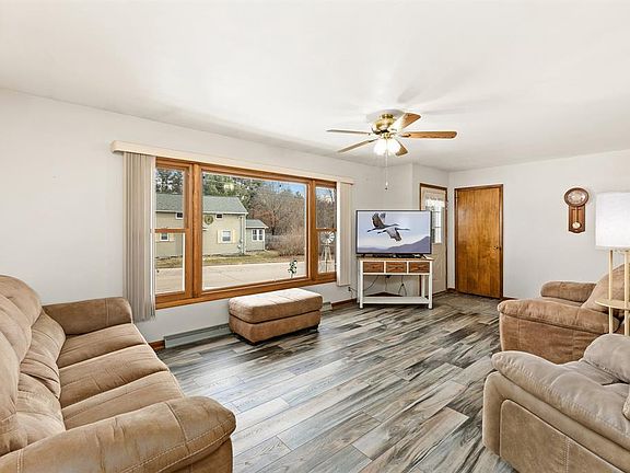 3rd image of 804 Golf Road