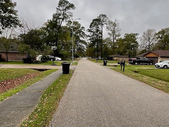 3rd image of 530 Fall Creek Dr