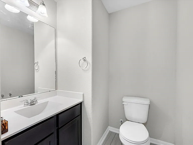 2606 Zephyr Ln — Photo 12