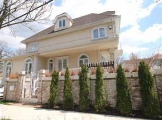 14415 Newport Ave, Neponsit, NY