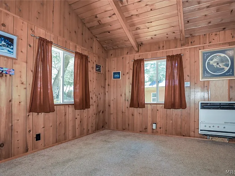 921 Menlo Dr — Photo 7