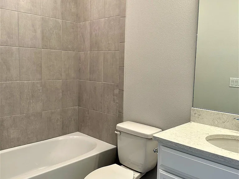 6412 Grandview Hill Ct — Photo 19