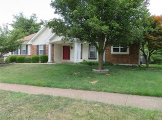 14866 Grantley Dr, Chesterfield, MO 63017