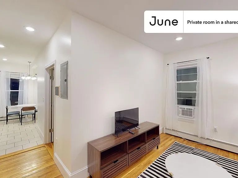 21 Rossmore St #B — Photo 8