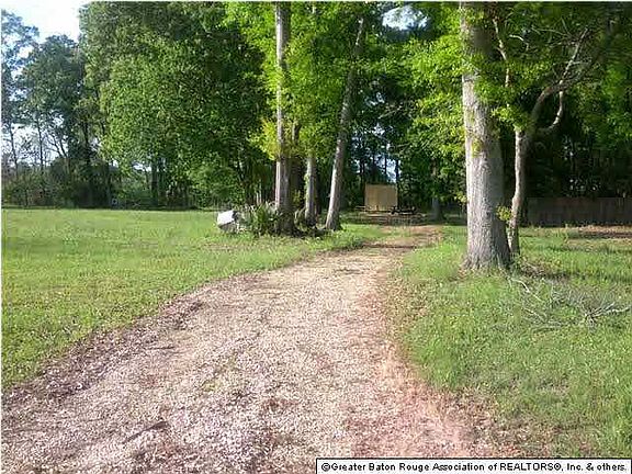 3rd image of 10811 Candletree Ave