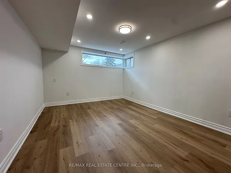 67 York Rd #BASEMENT — Photo 12