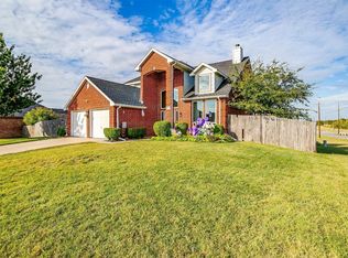 1145 Finch Cir, Midlothian, TX 76065