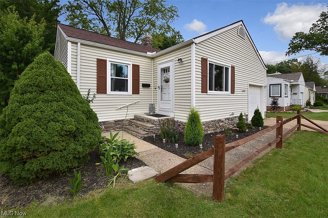 27882 Lincoln Rd, Bay Village, OH 44140 Zillow