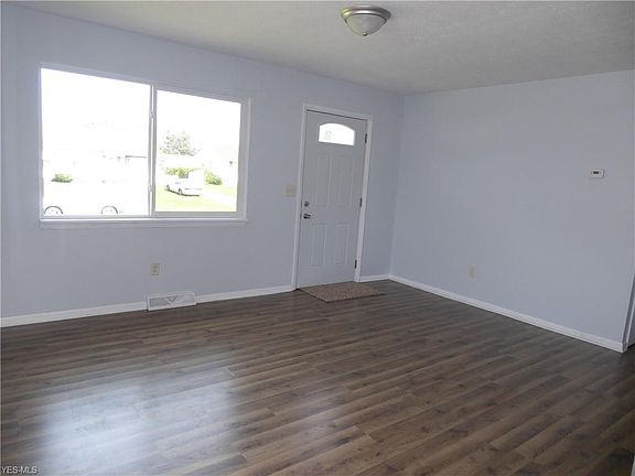 4th image of 2218 Larkmoor St