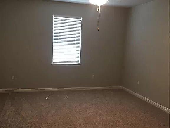 5th image of 13800 Lyndhurst St Unit 113