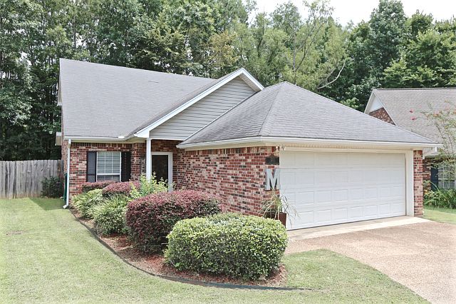1st image of 1213 Arbor Hill Dr