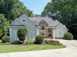5906 Stuart Dr, Flowery Branch, GA 30542