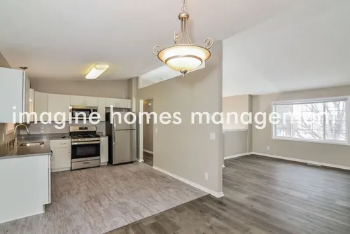 10948 Fillmore St NE Photo 1