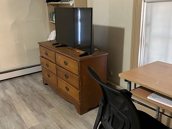 5th image of 486 Orange St #3