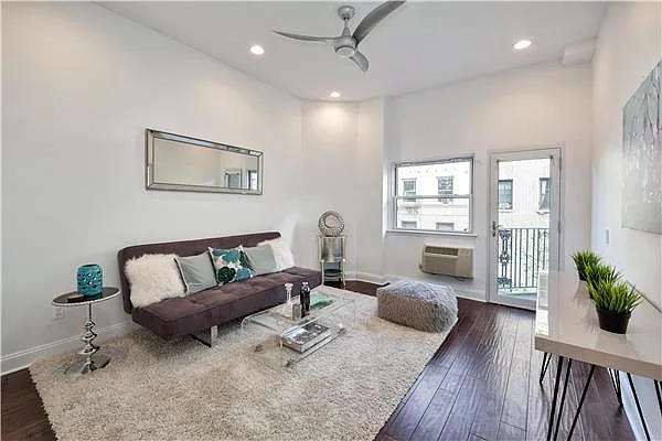Sold by R New York | media 6