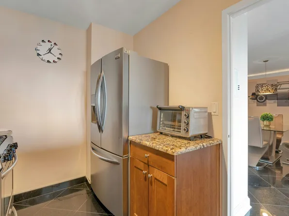 1203 River Road image 11 of 40